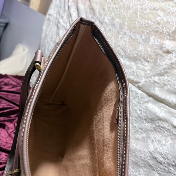 Gucci Brown and Tan Monogram Shoulder Bag - Picture 2 of 3